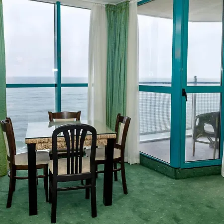 Lägenhet Beachfront Flat In Berlin - Sea View Bliss By Flat Manаger Golden Sands